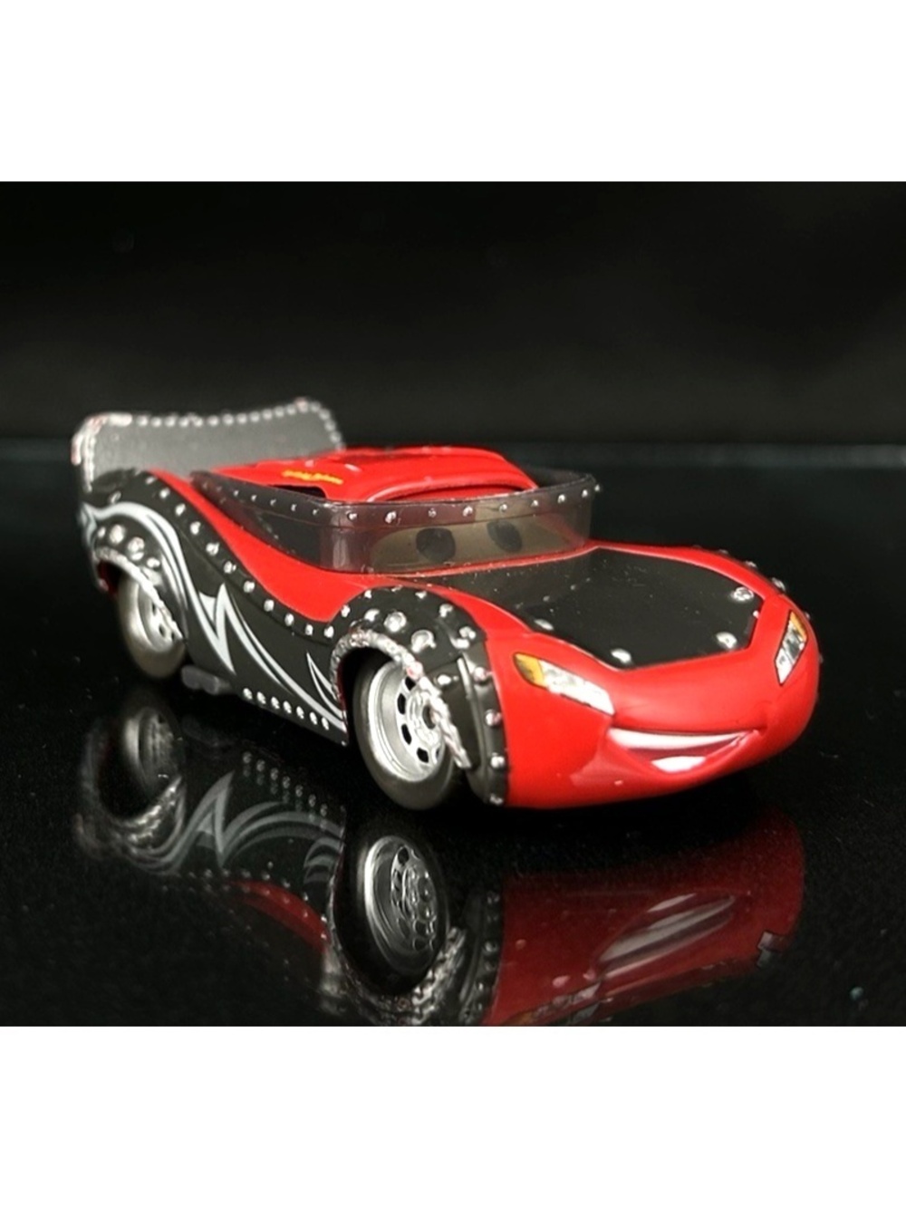 Disney Pixar Cars Heavy Metal Lightning McQueen 1:55 2.75"